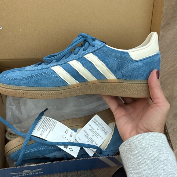 Blue adidas spezial - Picture 3 of 5